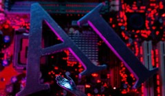 Chip nhớ đang tăng giá gấp nhiều lần khi thị trường AI bùng nổ. Ảnh: Reuters.