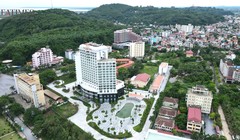 Tòa khách sạn 18 tầng xây dựng không phép