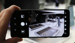 Mẫu flagship Huawei Mate 10 Porsche Design giới thiệu tại CES 2018 vừa qua. Nguồn: Lowyat 