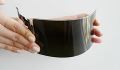 Samsung đã phát triển thành công tấm nền OLED uốn dẻo. Ảnh: Samsung