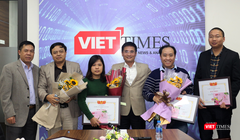 Ban Lãnh đạo VietTimes trao Bằng khen cho các cá nhân có nhiều đóng góp cho sự phát triển của Tạp chí trong năm 2018.