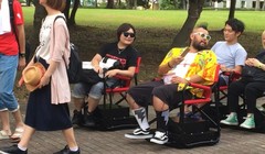 Ghế tự lái: Sản phẩm này của Nissan hướng tới những người lười vận động. Họ chỉ cần ngồi trên đó và bấm nút là nó có thể di chuyển. Chiếc ghế cũng được gắn cảm biến để tránh va chạm với các vật khác trên đường di chuyển