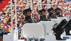 Binh sĩ PLA tham gia duyệt binh tại Bắc Kinh 2 năm trước. Ảnh Simon Song