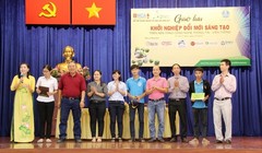 Các đại biểu tham gia giao lưu