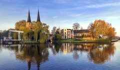 Mô hình một hòn đảo nổi nhân tạo lớn, được sử dụng như một giải pháp sáng tạo để có nhà ở, cảng biển, trang trại hoặc công viên