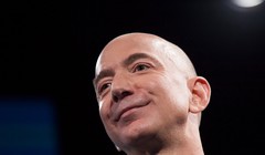 Jeff Bezos - CEO Amazon vừa giành được danh hiệu người giàu nhất thế giới từ tay Bill Gates