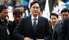 Lee Jae Yong  (hay được phương Tây biết đến dưới cái tên Jay Y. Lee) Thái tử của tập đoàn Samsung