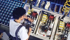 Chính phủ Ấn Độ đang triển khai hàng loạt biện pháp để cho mọi doanh nghiệp quốc tế và địa phương cùng tham gia chương trình "Make In India". Ảnh DNA