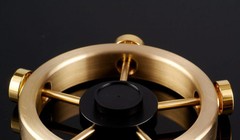 Chiếc fidget spinner made in Japan, "phiên bản Roll Royce" trong giới đồ chơi con quay

