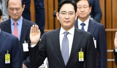 Lee Jae Yong trong phiên xét xử tại Tòa án Trung tâm quận Seoul.
