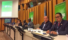 Quan chức Bộ Thông tin và truyền thông Indonesia (bìa phải) giới thiệu chương trình Tầm nhìn số tại Thượng đỉnh thế giới về xã hội thông tin diễn ra ở Geneva tháng 6-2017 - Ảnh: Bộ Ngoại giao Indonesia