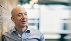 Tỷ phú Jeff Bezos, ông chủ Amazon. Ảnh:  Michael Prince