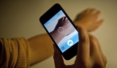 Để biết ứng dụng chăm sóc sức khỏe mà bạn vừa tải xuống có đáng tin cậy hay không, cần các chuyên gia xác định nội dung. Ảnh: dpa