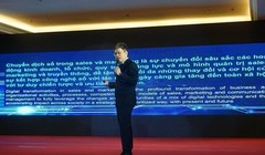 Ông Lê Quốc Minh - Đại diện ban tổ chức chia sẻ về chuyển dịch số trong kỷ nguyên công nghiệp 4.0.