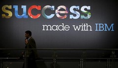 Hệ thống máy chủ mới của IBM đã sẵn sàng đáp ứng nhu cầu xử lý AI. ẢNH: REUTERS