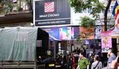 Công an khám xét cửa hàng của Nhật Cường, thu giữ nhiều tang vật 