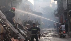 Vụ cháy ở Công ty Rạng Đông đang gây tranh cãi về mức độ ô nhiễm