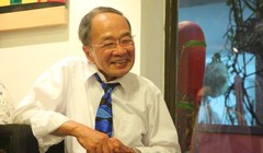 Thi sĩ Du Tử Lê (ảnh: Nguyễn Đình Toán)