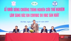 Các chuyên gia tại khởi động chương trình nghiên cứu thử nghiệm lâm sàng vaccine COVIVAC tại Trường Đại học Y Hà Nội sáng nay