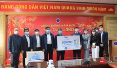 Bộ Y tế tiếp nhận 100.000 khẩu trang y tế cao cấp phục vụ chống dịch do VG Healthcare tặng