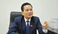 Ông Bùi Sĩ Lợi: Ngành y tế là ngành chăm lo cho sức khoẻ của người dân, bảo vệ tính mạng con người như lực lượng vũ trang bảo vệ nhân dân. Vậy tại sao ngành y tế không cho áp dụng phụ cấp 1,8 như lực lượng vũ trang?