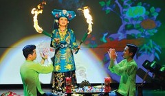 Một buổi Thực hành tín ngưỡng Thờ Mẫu Tam phủ của người Việt