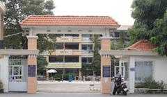 Phụ huynh của nhiều trường học đang bị bọn lừa đảo tấn công