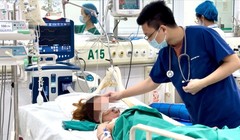 Nguy kịch vì sốt mò, người phụ nữ may mắn được cứu sống