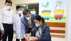 Dịch sởi diễn biến phức tạp cả ở trẻ em và người lớn