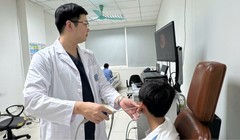 Tắm suối, nhiều trẻ nhập viện vì bị đỉa chui vào đường thở