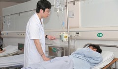 Làm trong xưởng nóng 39°C không uống nước, 9X nguy kịch vì suy thận
