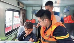 Bé 10 tuổi thoát nạn vụ lật tàu ở Hạ Long được chăm sóc, theo dõi tâm lý lâu dài