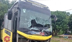 Hiện trường vụ tai nạn khách mang BKS 43F-007.76 khiến 25 người thương vong.