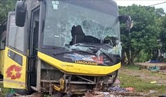 Yêu cầu cứu chữa tốt nhất cho các nạn nhân vụ lật xe khách giường nằm khiến nhiều người thương vong