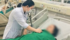 Cụ bà 78 tuổi nguy kịch do uống nước củ ấu tẩu