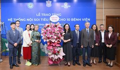 Gia đình GS Đào Văn Long tặng 10 hệ thống nội soi tiêu hóa cho 10 bệnh viện tuyến cơ sở