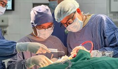 Ca mổ “cân não”: Cắt u não sát vùng chức năng nhưng bệnh nhân không bị ảnh hưởng