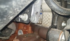 Động cơ Ford bị lỗi thấm dầu. Ảnh từ group những người sử dụng Ranger, Raptor, Everest Biturbo 2.0 bị lỗi