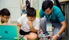 Học lập trình robotic từ tiểu học để trở thành công dân số