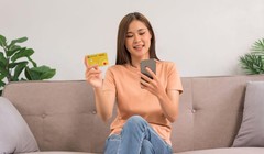 Thanh toán không tiền mặt dễ dàng với Siêu thẻ 4 trong 1 HDBank Petrolimex