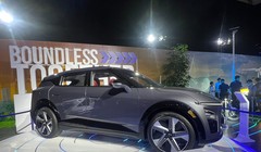 VinFast VF7 - mẫu SUV điện cỡ C giá bao nhiêu?