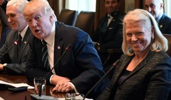 Tổng thống Mỹ Donald Trump (trái) và Giám đốc điều hành IBM Virginia Marie 'Ginni' Rometty (phải). Ảnh: CNBC