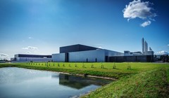 Một trung tâm dữ liệu của Facebook. Ảnh: Engadget