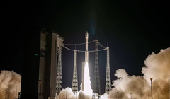 Vega là một tên lửa đẩy cỡ nhỏ. (Ảnh: The Verge)