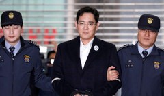 Ông Lee Jae-yong có mặt trong phiên xét xử ngày 18/1 và đã bị bắt giam ngay sau khi bản án được tuyên. Ảnh: Yahoo