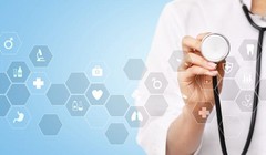 Các công nghệ y tế số giúp các nhà cung cấp giảm thiếu sự kém hiệu quả, cải thiện khả năng tiếp cận, giảm chi phí, tăng chất lượng và làm cho cá nhân hóa đơn thuốc cho bệnh nhân hơn. Ảnh: Open Access Government