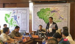 Bộ trưởng Bộ NN&PTNT Nguyễn Xuân Cường tại cuộc họp Ban Chỉ huy tiền phương ứng phó bão số 9