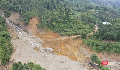 Hiện trường vụ sạt lở đất ở Trà Leng nhìn từ trên cao (ảnh BCĐ TU PCTT)