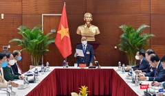 Thủ tướng Chính phủ Nguyễn Xuân Phúc chỉ đạo công tác phòng chống dịch COVID-19 (ảnh VGP)