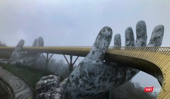 Cầu Vàng tại Khu du lịch Sunworld Bà Nà Hill trong cơn đại dịch COVID-19 lần thứ 3